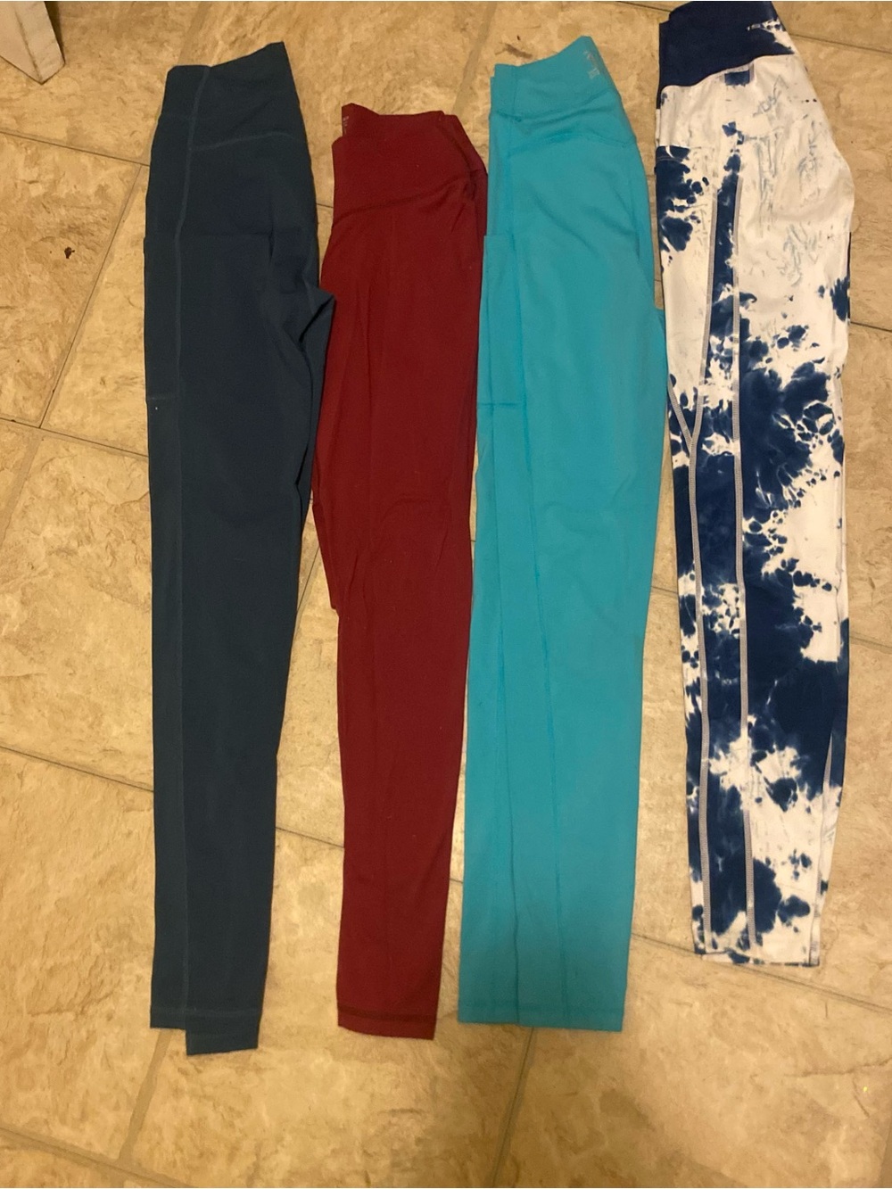 Lot of 4- 1st Phorm Leggings (small)